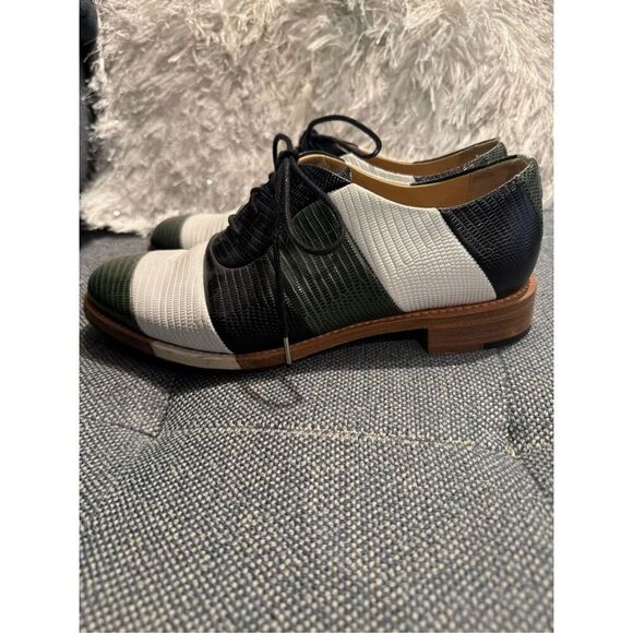 The Office of Angela Scott Mr Smith green black white striped oxford size 37.5 / - Picture 2 of 9